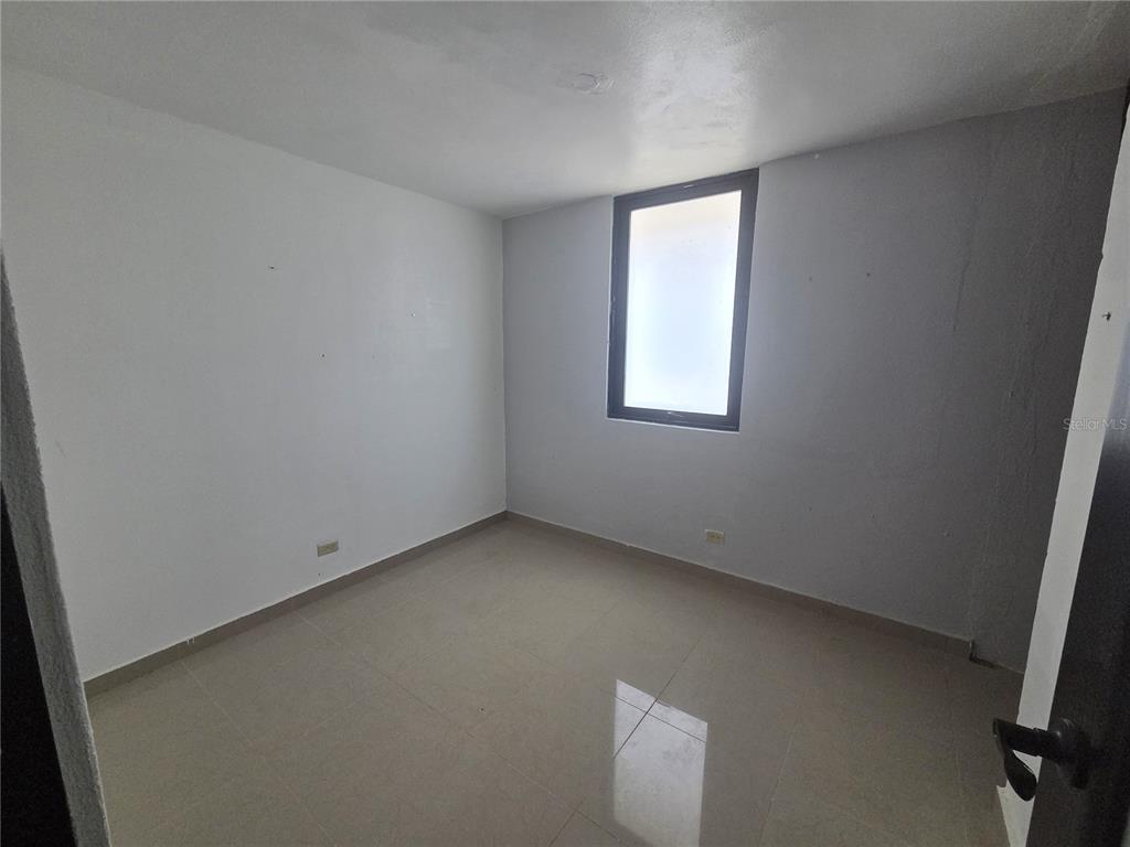 24 Calle 35, Villa Carolina, Carolina - 10