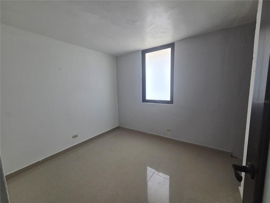 24 Calle 35, Villa Carolina, Carolina - 13