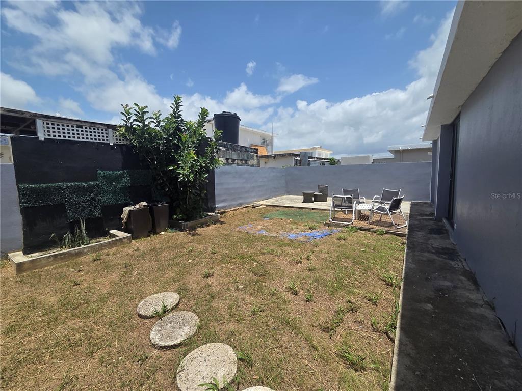 24 Calle 35, Villa Carolina, Carolina - 17