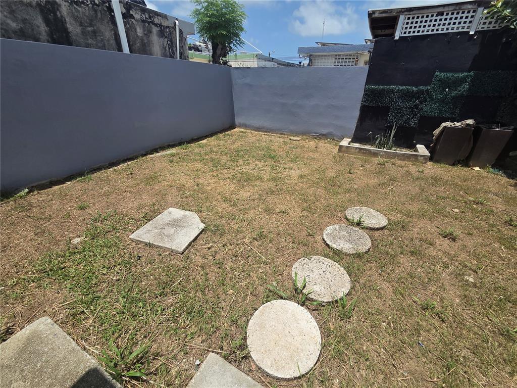 24 Calle 35, Villa Carolina, Carolina - 18