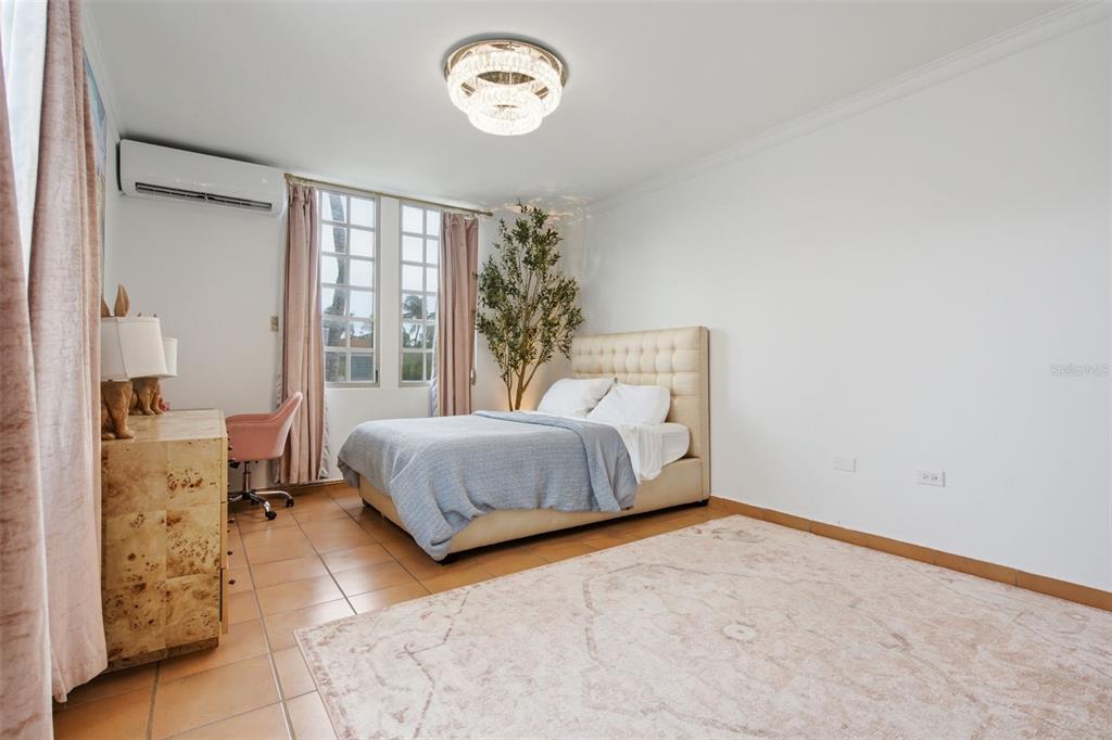 30, Calle Arenas, Dorado - 19