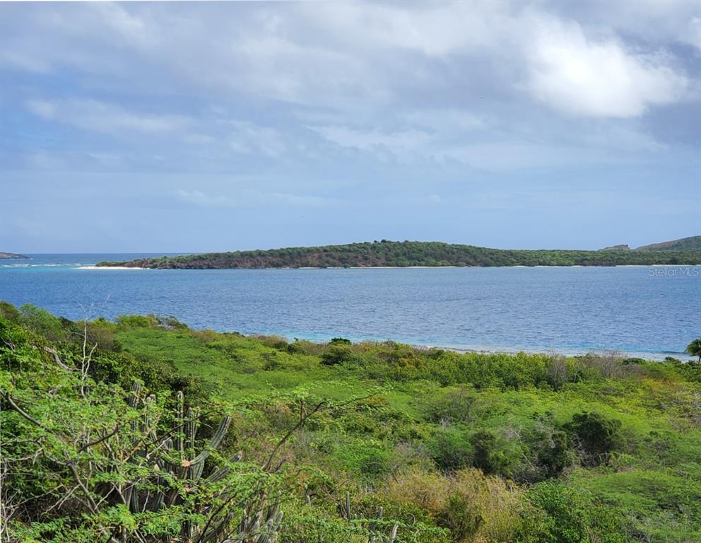 8c, Barrio Frailes, Culebra - 6