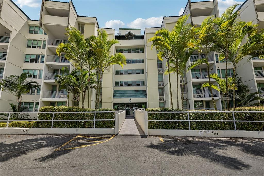 Apt 408C, 37, Cond Atrium Park Regina Medina, Guaynabo - 1