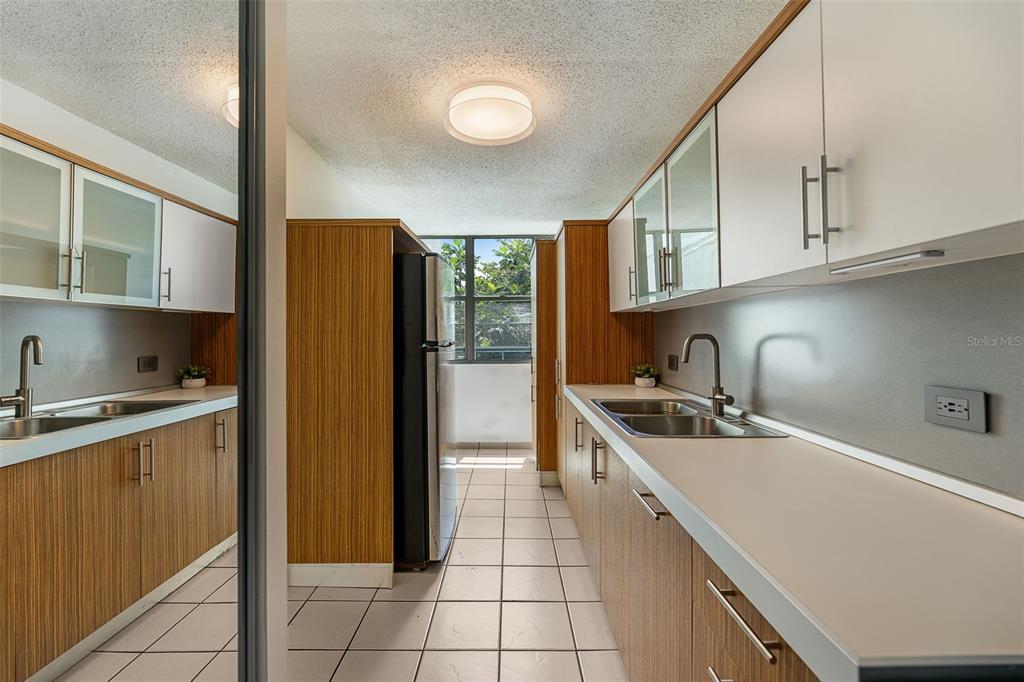 Apt 408C, 37, Cond Atrium Park Regina Medina, Guaynabo - 4
