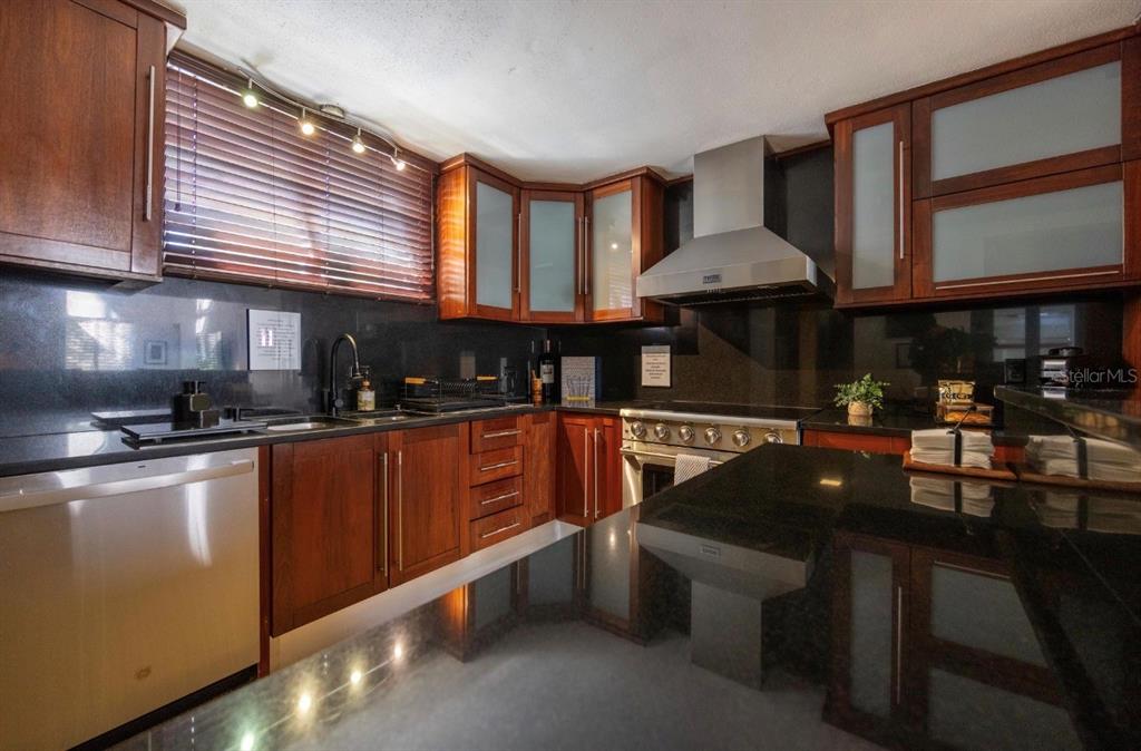 1375, Marginal Villamar, Carolina - 7