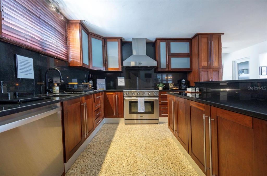 1375, Marginal Villamar, Carolina - 8