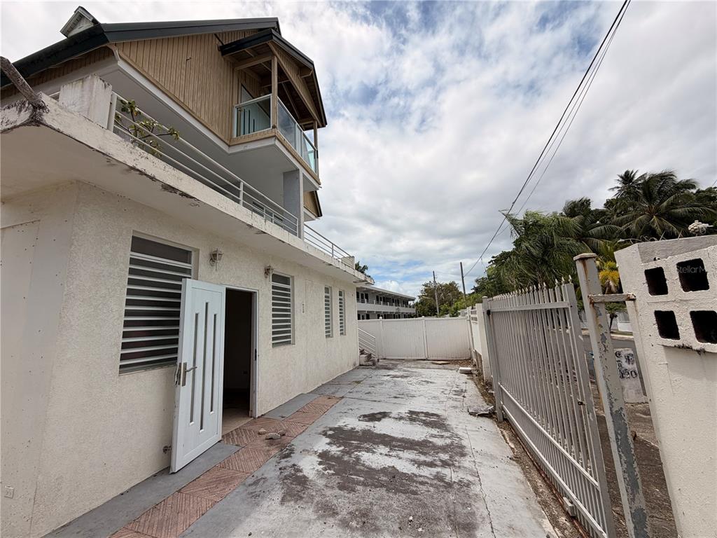 190, Calle E, E, Dorado - 11