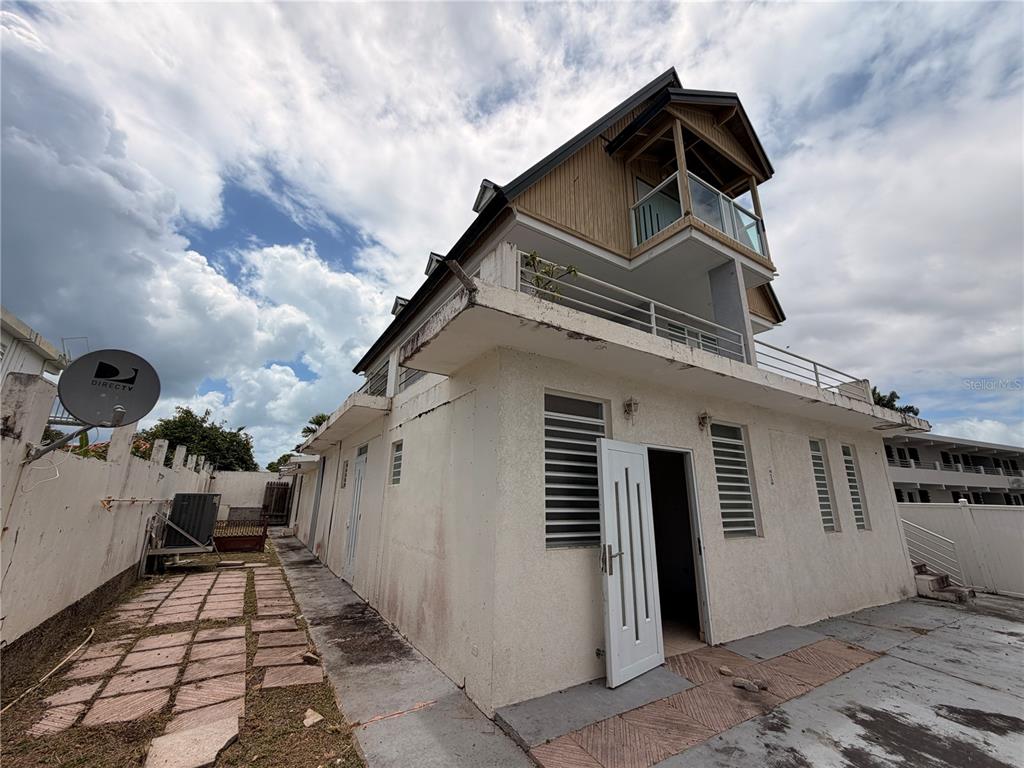 190, Calle E, E, Dorado - 2