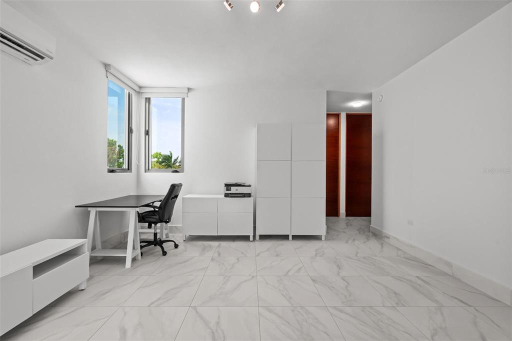 Riviera, 58 Central Park, Bayamon - 9