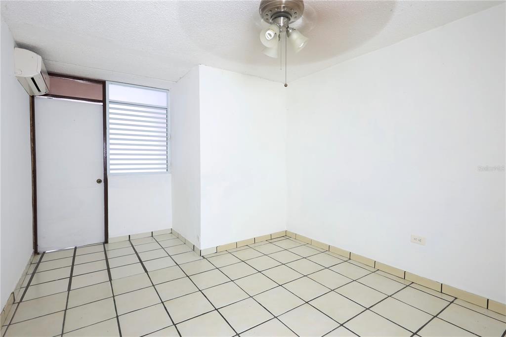 632-5, Ave. San Patricio, Guaynabo - 11