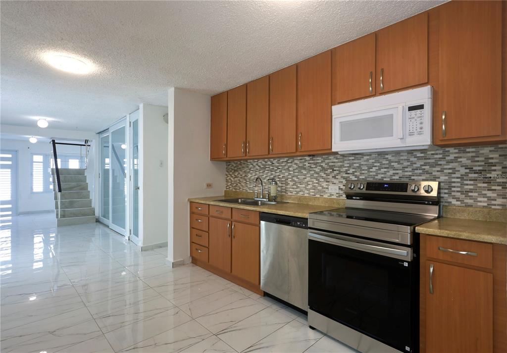 632-5, Ave. San Patricio, Guaynabo - 6