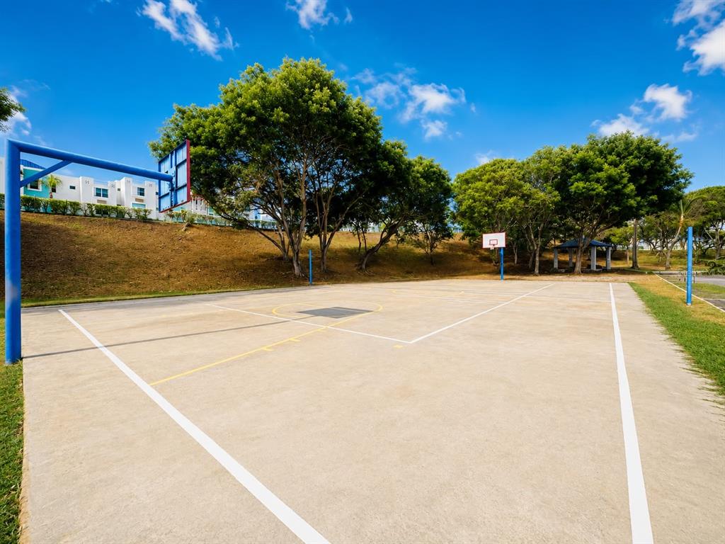 #301, Cond. Costa Brava, Edif. 9, Ceiba - 15