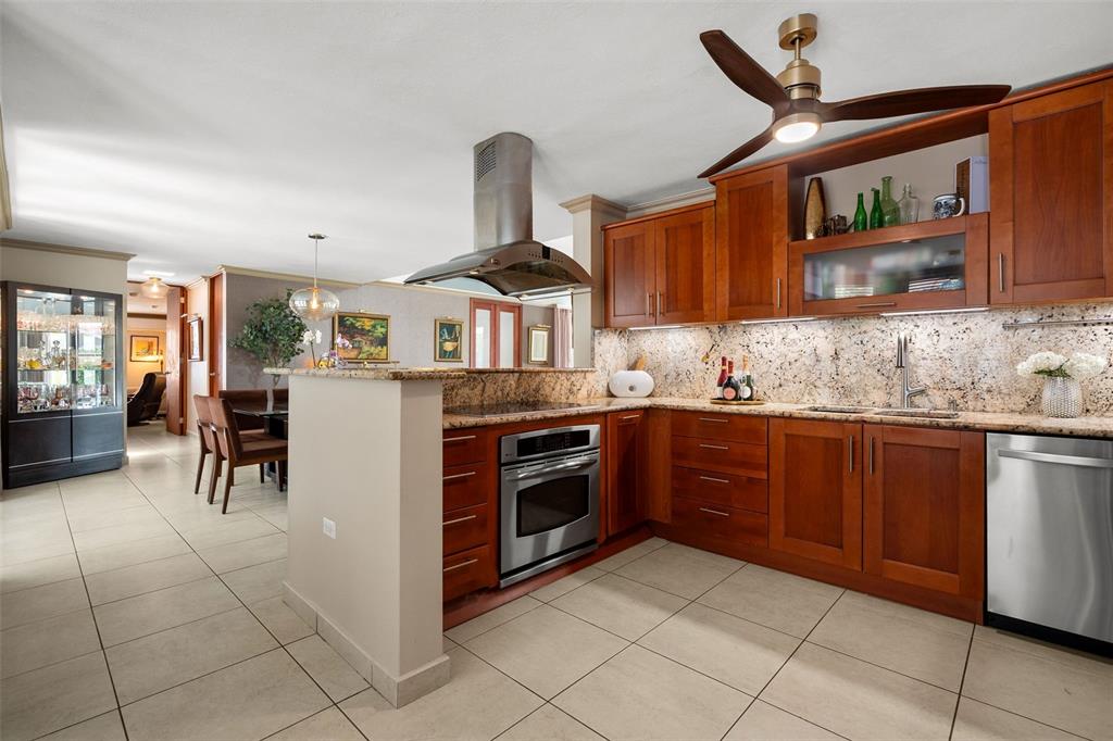 377, Corredor De La Arboleda, Dorado - 14