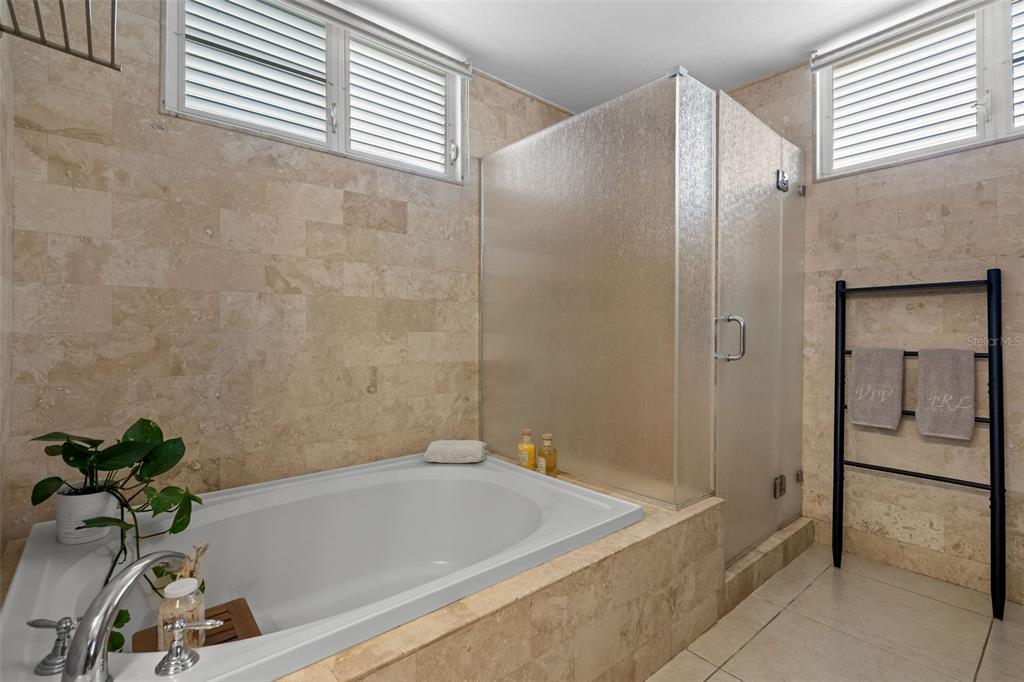 377, Corredor De La Arboleda, Dorado - 26