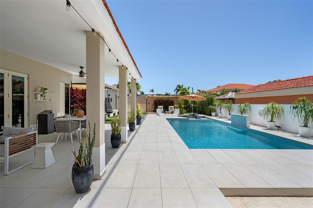 377, Corredor De La Arboleda, Dorado - 28