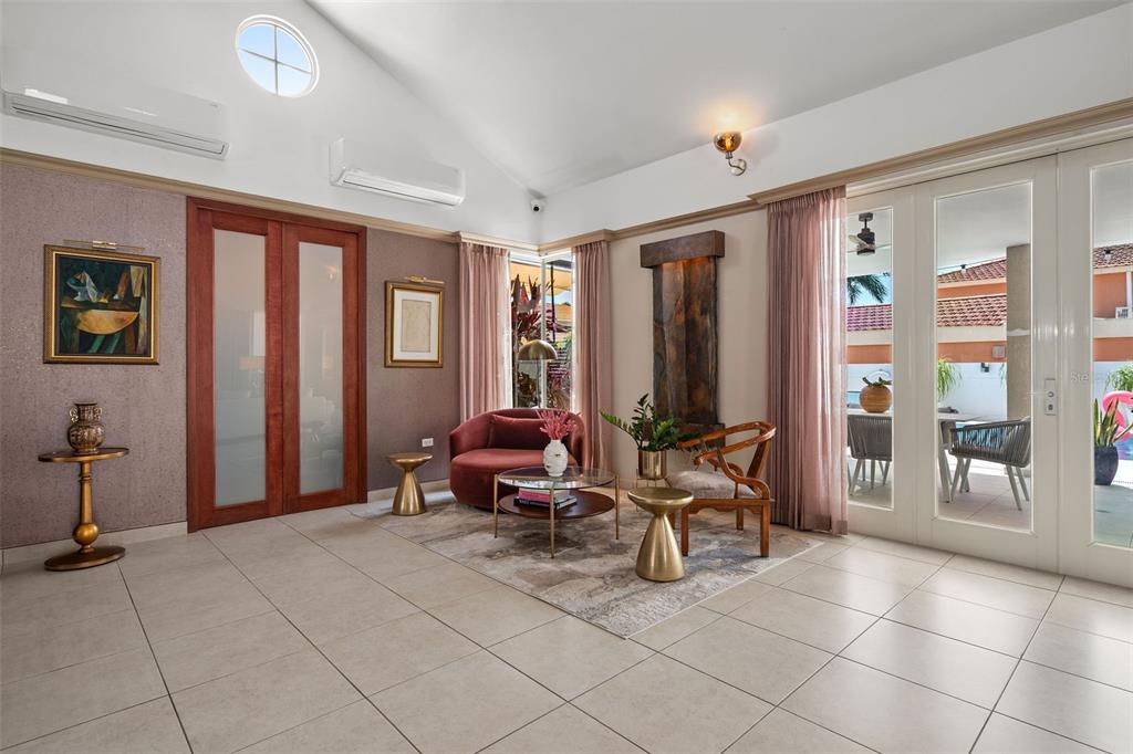 377, Corredor De La Arboleda, Dorado - 4