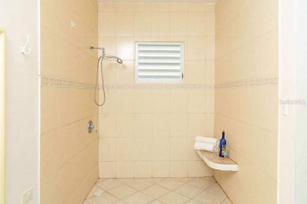 759b, Com. Villa Borinquen, Vieques - 22