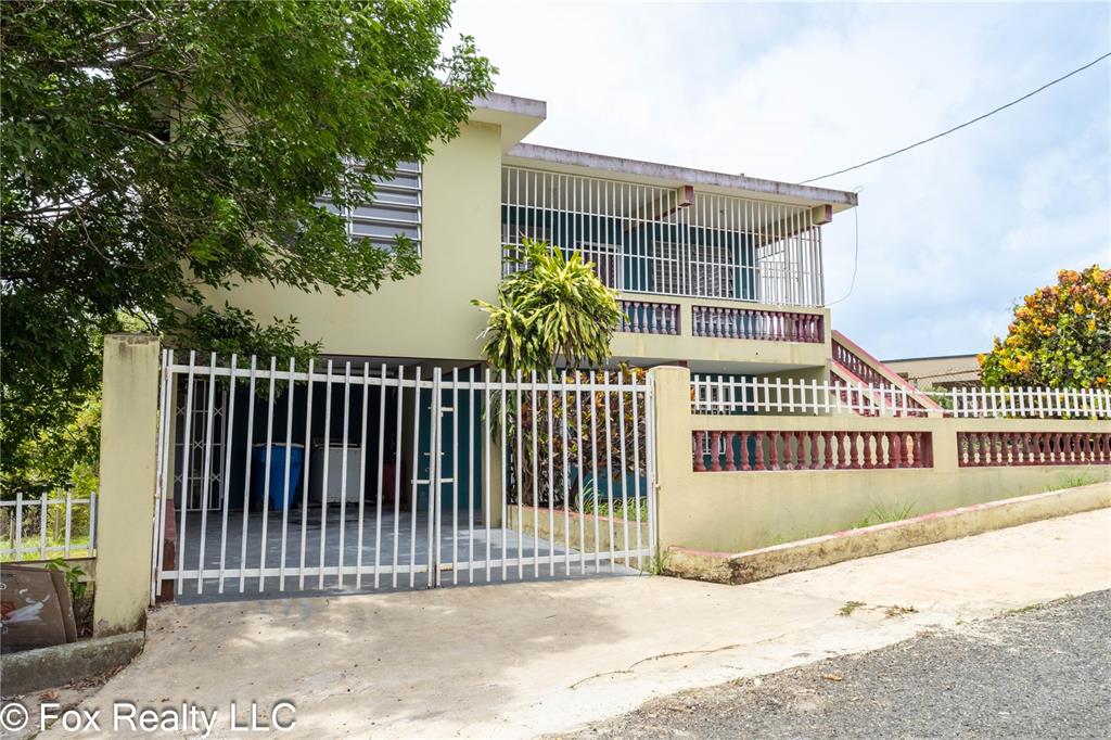 Solar B, Avenida Maria Bettega, Aguadilla - 2