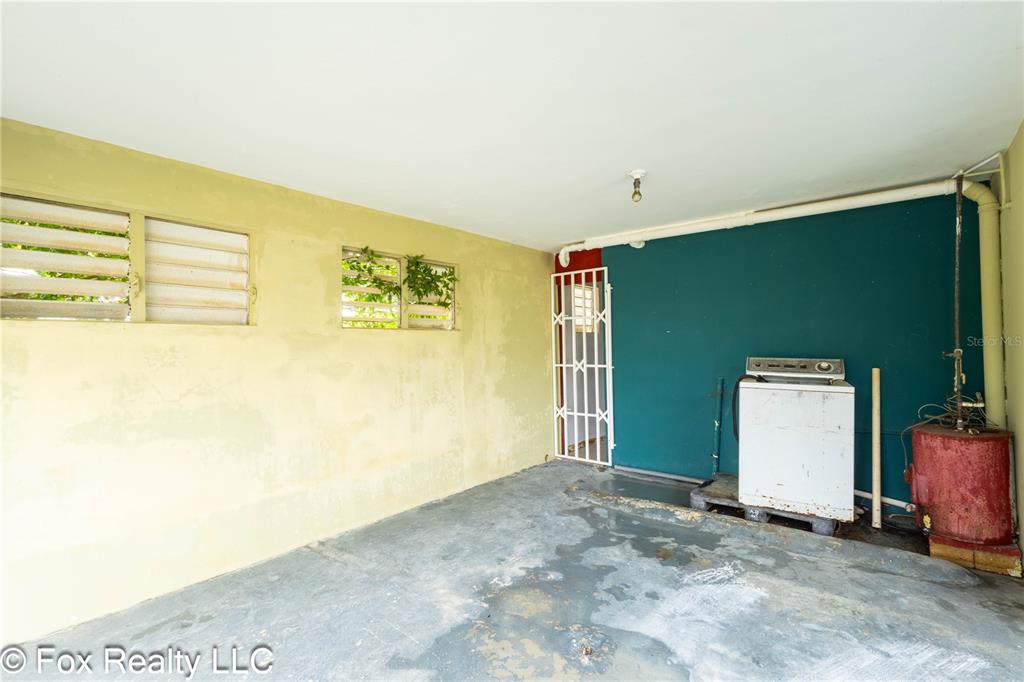 Solar B, Avenida Maria Bettega, Aguadilla - 22