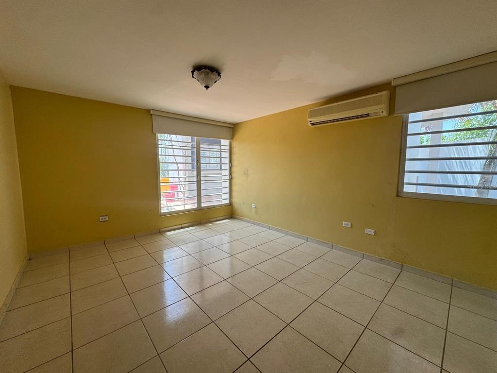 Calle A, A-4, Yauco - 9