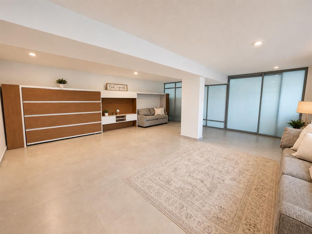 B7, Calle Industria, Caguas - 35