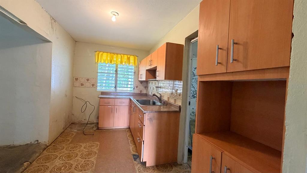 171, Yagrumo Street. Barrio Corrales, Aguadilla - 10
