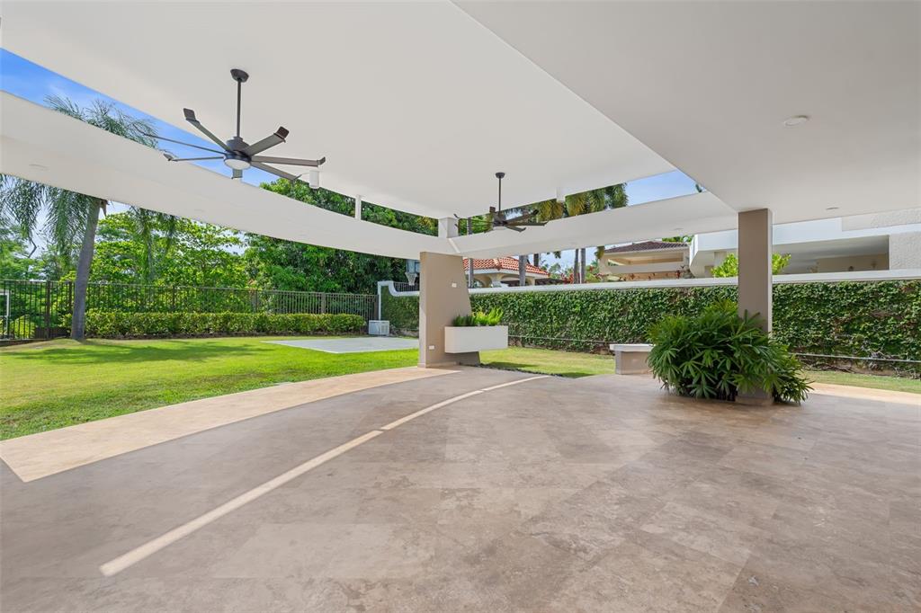 76, 11, Viajera, Guaynabo - 6