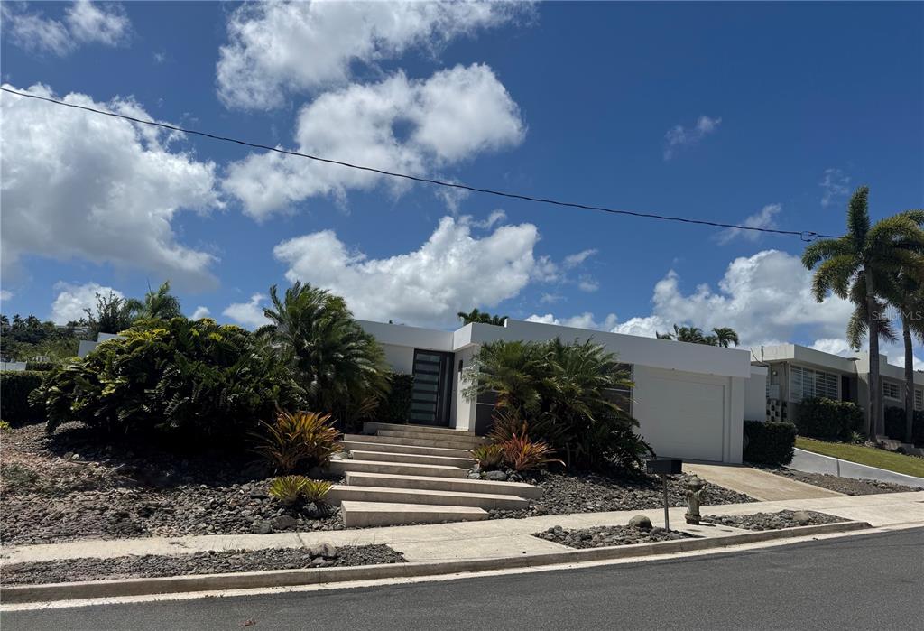 11-7, 7, Alturas De Torrimar, Guaynabo - 1