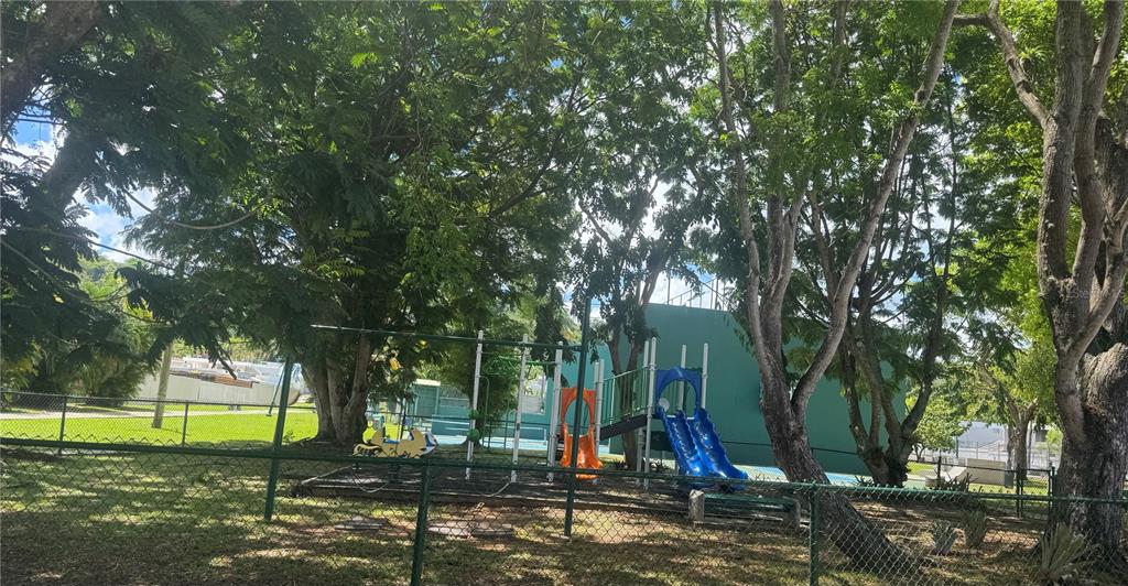 11-7, 7, Alturas De Torrimar, Guaynabo - 14