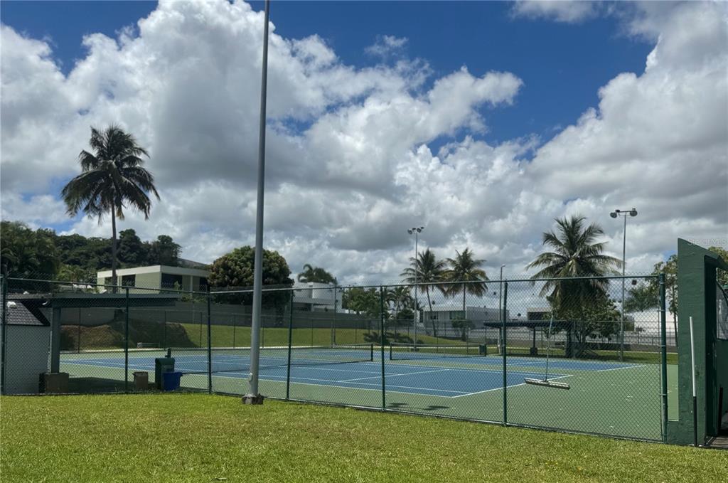 11-7, 7, Alturas De Torrimar, Guaynabo - 17