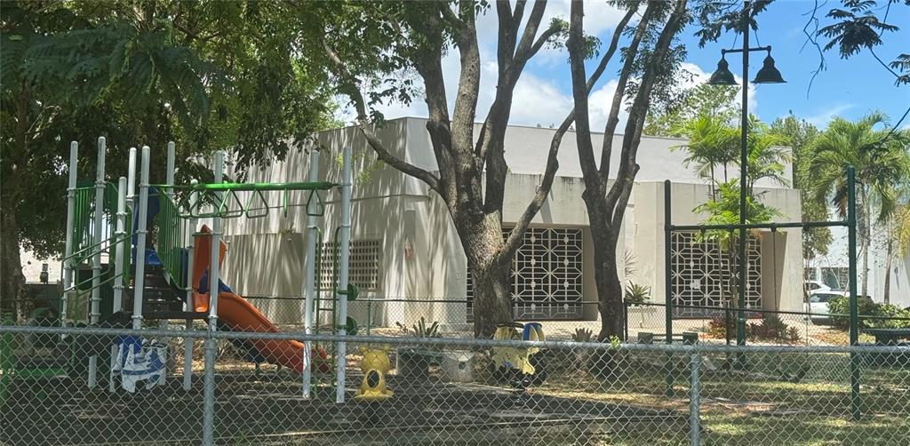 11-7, 7, Alturas De Torrimar, Guaynabo - 18