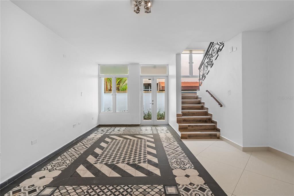 18, Paseo Las Palmas, Dorado - 23