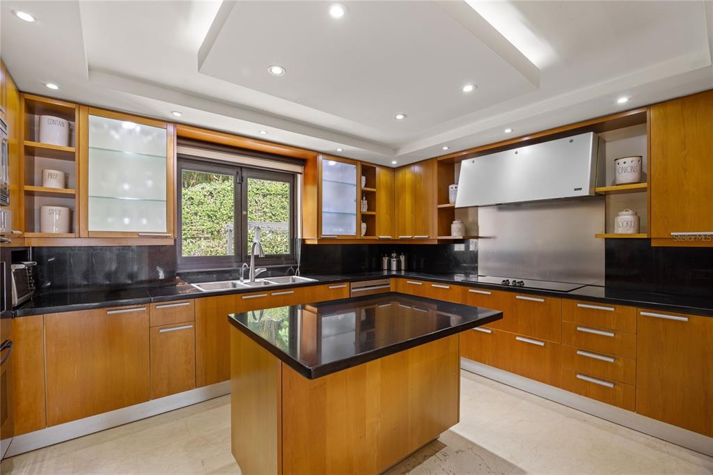 #9 Palma Real, Estancias De Torrimar, Guaynabo - 10