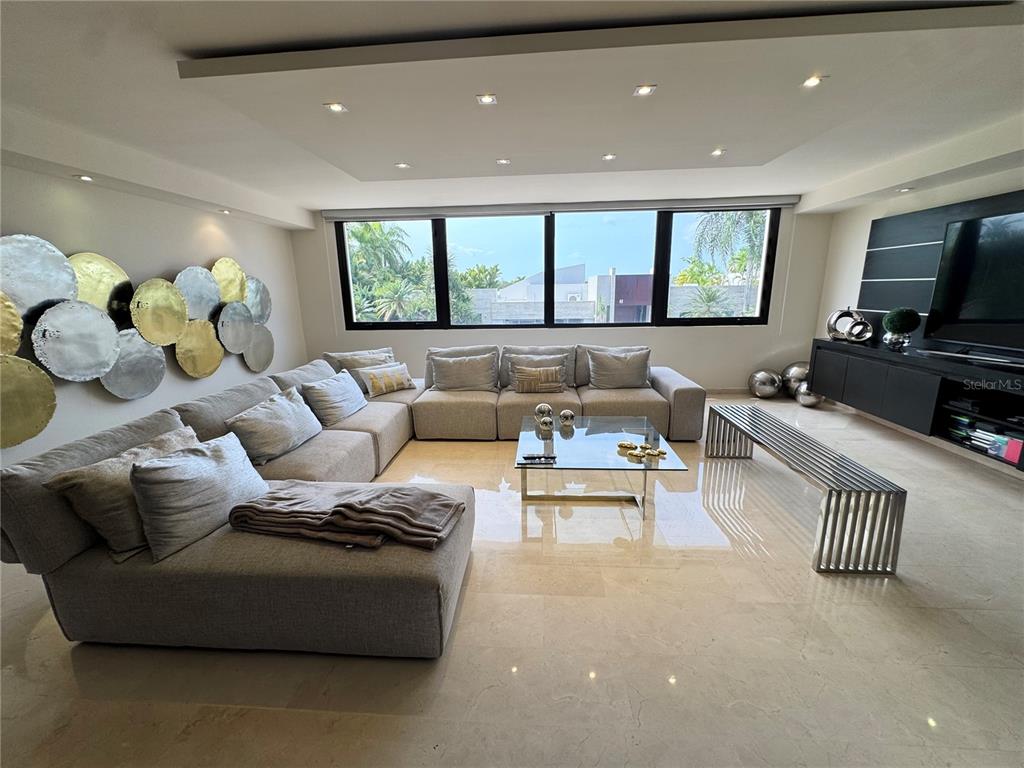 #9 Palma Real, Estancias De Torrimar, Guaynabo - 3