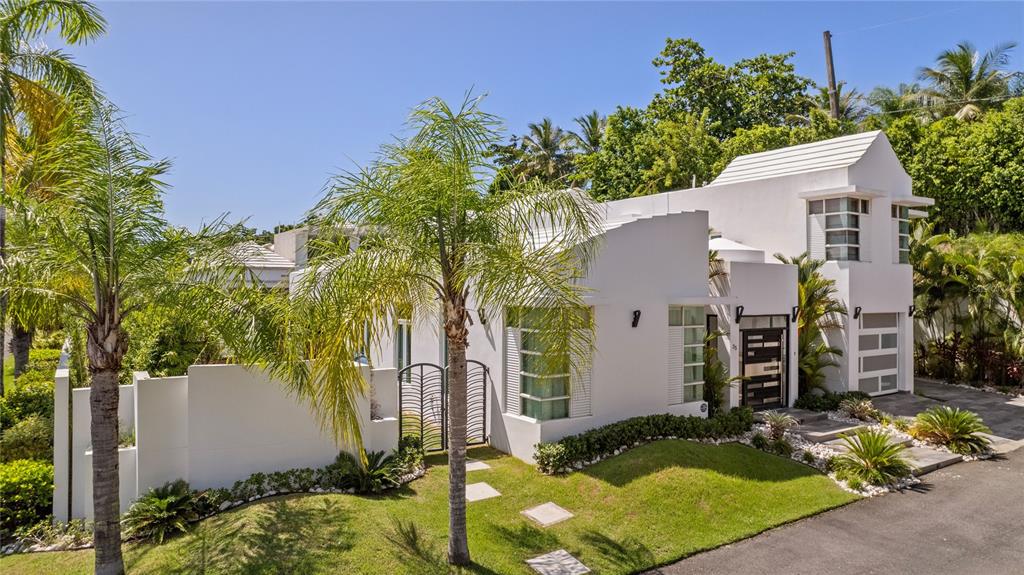35, Paseo Las Palmas, Dorado - 55