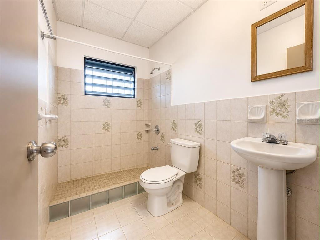 C-51, #1 St. Urb. Villa Arrieta, 2nd Floor, Bayamon - 4