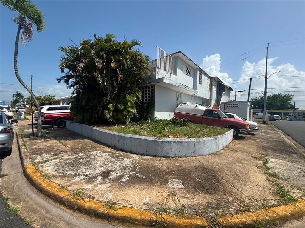 950(19ak) Linancero St, Ext Country Club Development, San Juan - 2