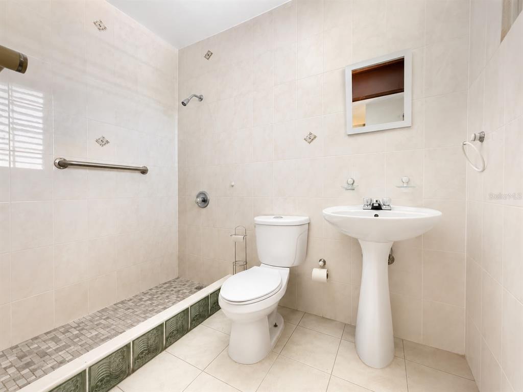 C-51, #1 St. Urb. Villa Arrieta, 1st Floor, Bayamon - 7