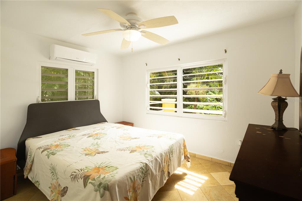 615, Bravos De Boston, Vieques - 11