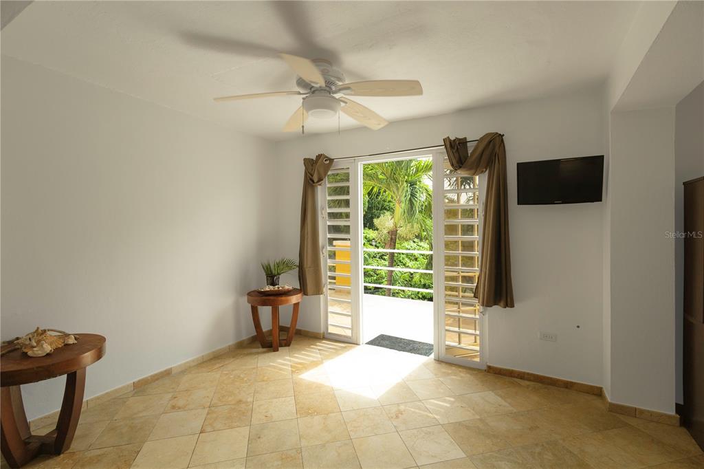 615, Bravos De Boston, Vieques - 6