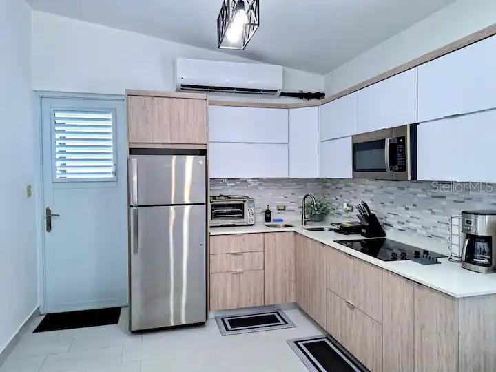 San Miguel Las Palmas / C, Calle Loiza, San Juan - 16