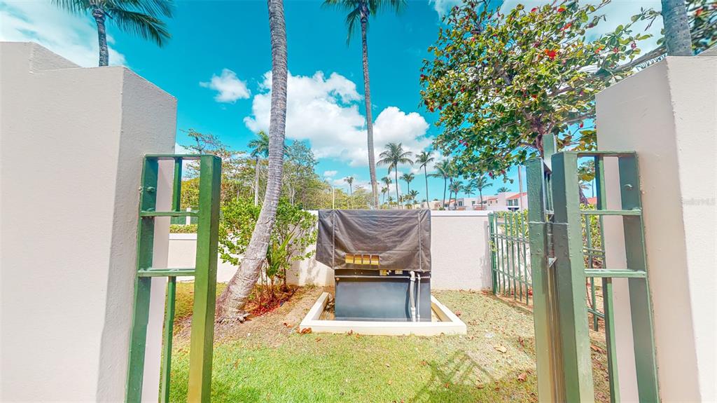 53, Calle Arrecife, Dorado - 33