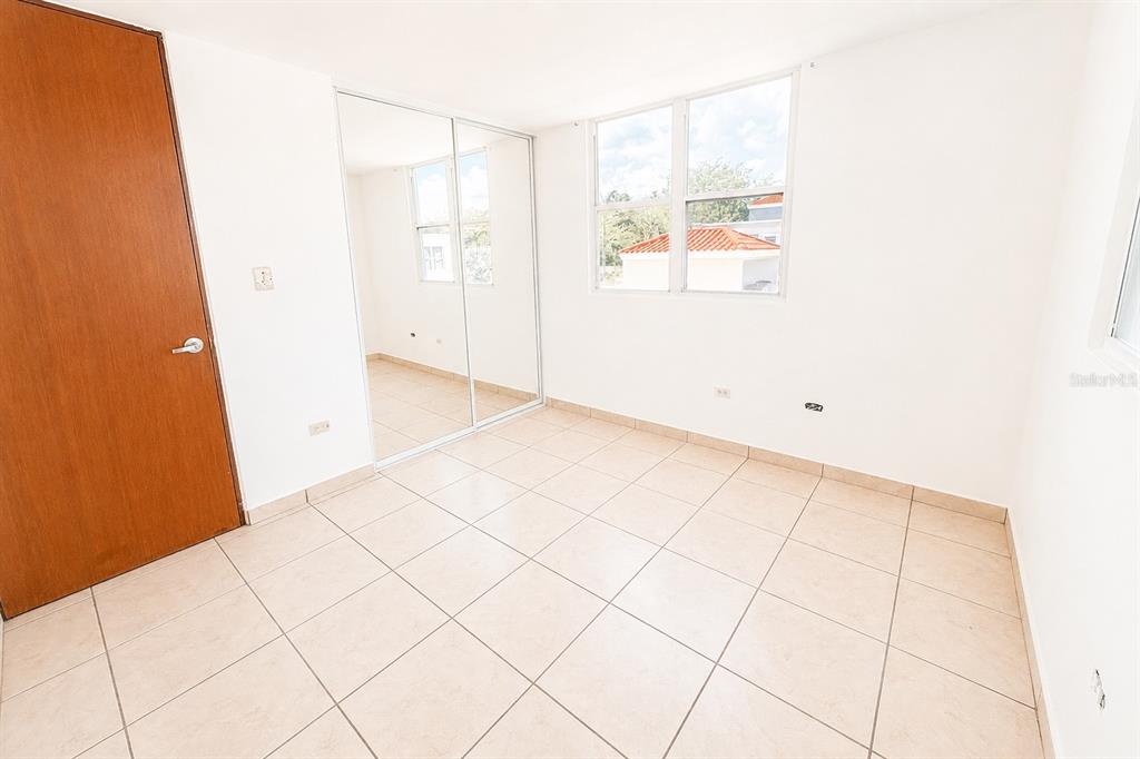 B-12, Estancias De Cerro Gordo, Calle Ninoshka, Vega Alta - 12