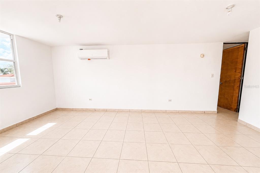 B-12, Estancias De Cerro Gordo, Calle Ninoshka, Vega Alta - 17