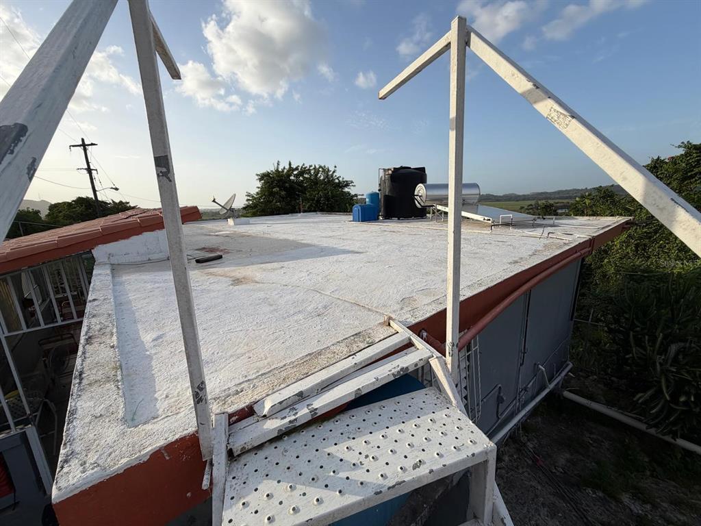 Carr. 10, Bo. Hato Viejo, Arecibo - 11