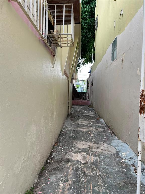 258 H, Bartolome De Las Casas, Santurce, San Juan - 11