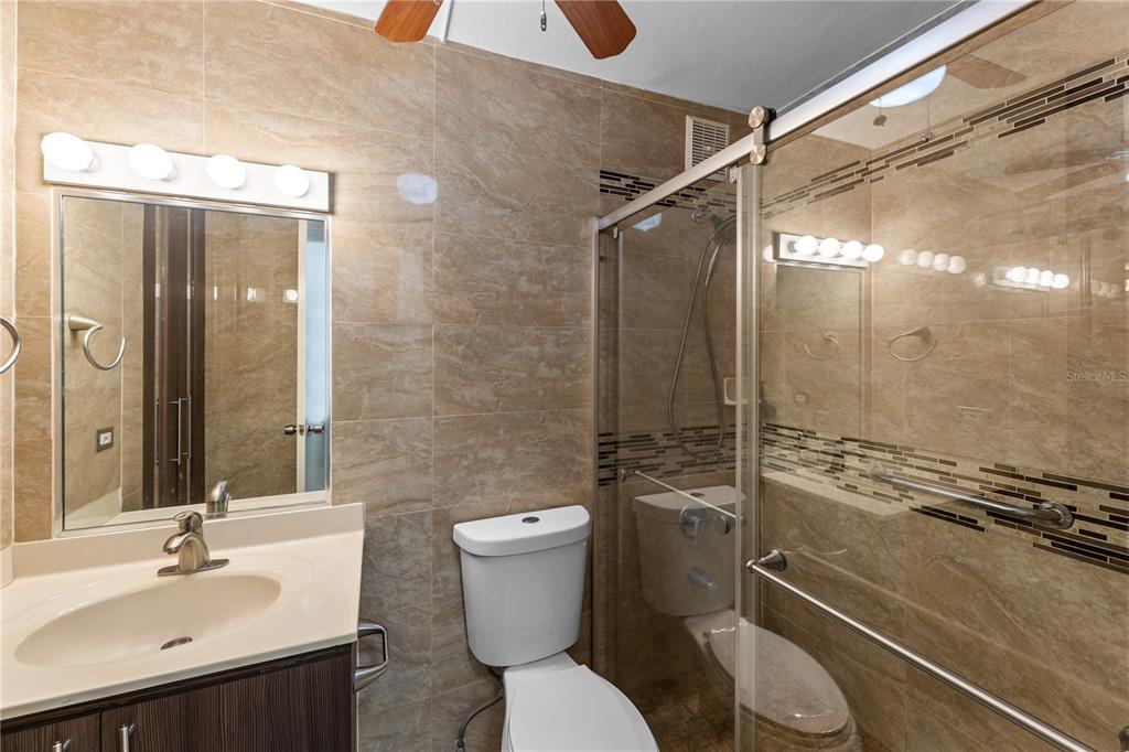 1105, 1105, Ave Juan Carlos De Borbon, Guaynabo - 14
