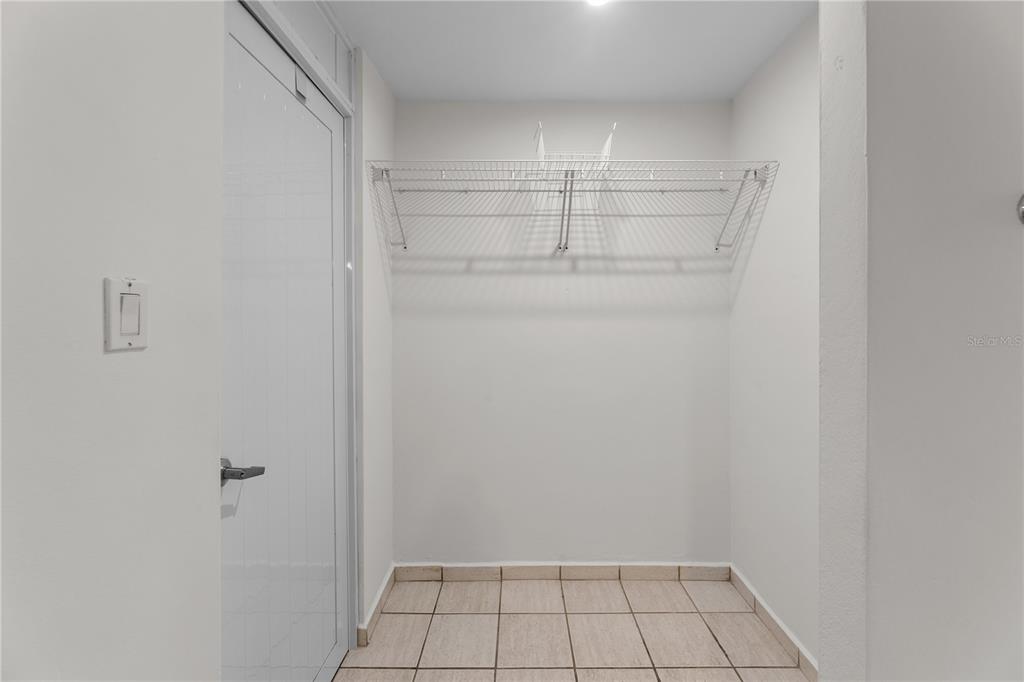 1105, 1105, Ave Juan Carlos De Borbon, Guaynabo - 22