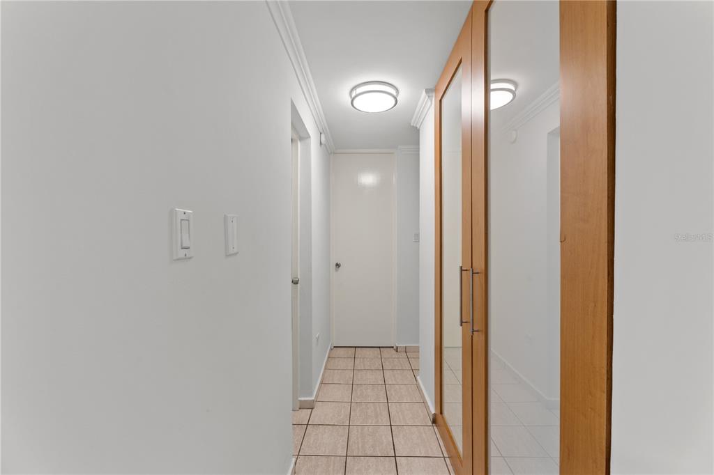 1105, 1105, Ave Juan Carlos De Borbon, Guaynabo - 25