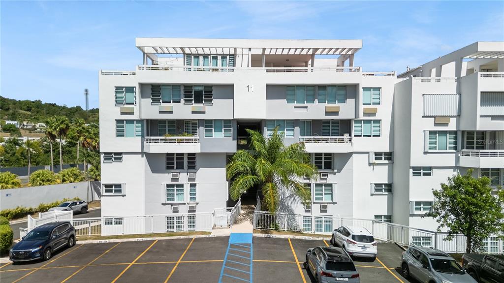 1105, 1105, Ave Juan Carlos De Borbon, Guaynabo - 29